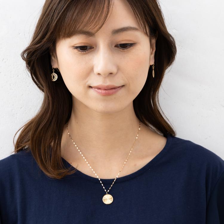コイン デザイン ペンダントトップ フラワー モチーフ K18 YG 地金 18金 イエローゴールド 花 ※ペンダントトップのみの販売の画像