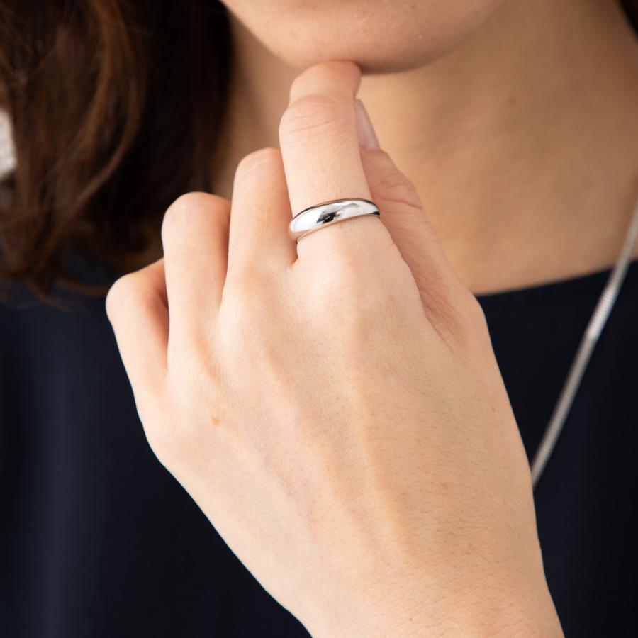 Pt900 シンプルリング　結婚指輪　重ね付けに　甲丸リング　プラチナリング プラチナ リング 指輪 豪華月型 甲丸デザイン Pt900 重さ約3.0g