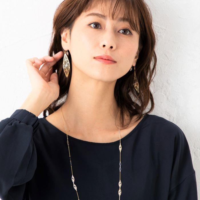 K18YG 透かしリーフデザインピアス 重さ 約1.9g (左右合計) 18金 ゴールドピアスの画像