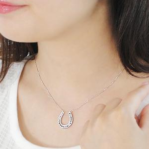 K18WG  馬蹄モチーフ ブラックダイヤモンド ネックレス【0.2ct】ゴールド ホワイトゴールド k18 18k ダイヤモンド ネックレス ダイヤ  ホースシュー 馬蹄の画像