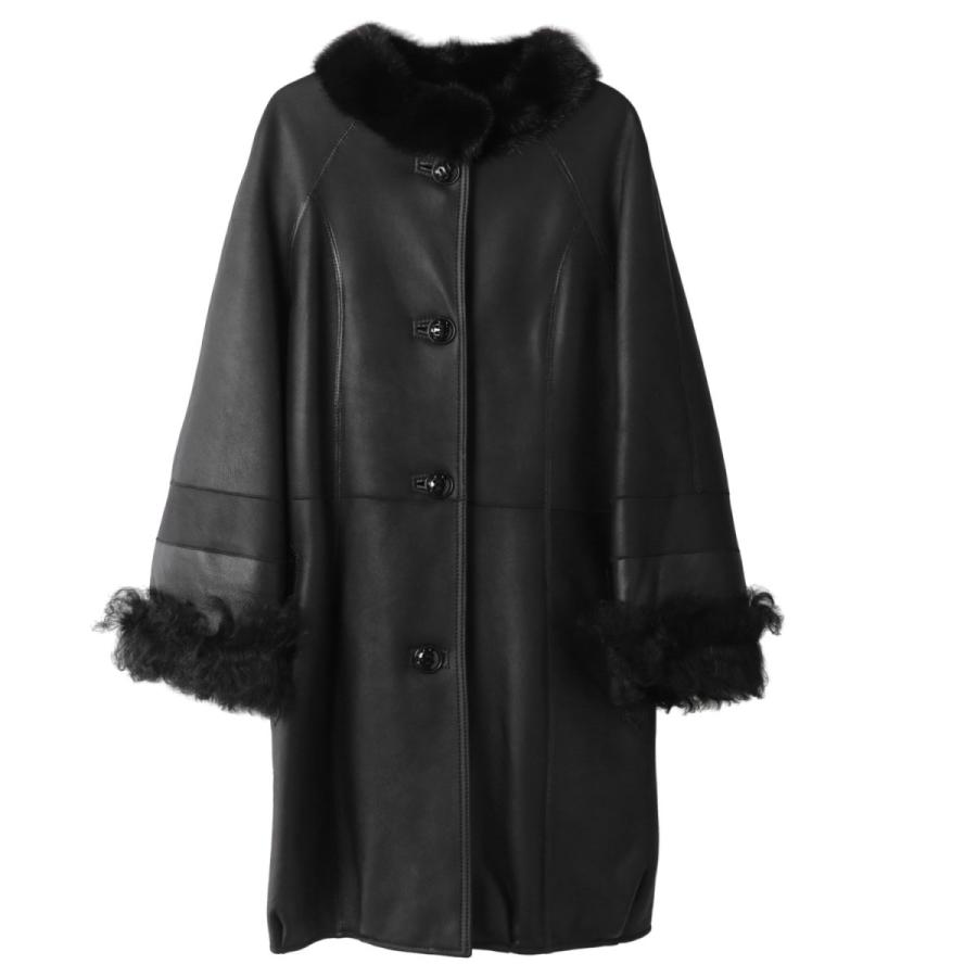 襟元ミンクのムートンコート