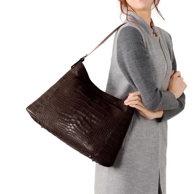 高級✨　アリゲーター　ショルダーバッグ 高級✨アリゲーターショルダーバッグ