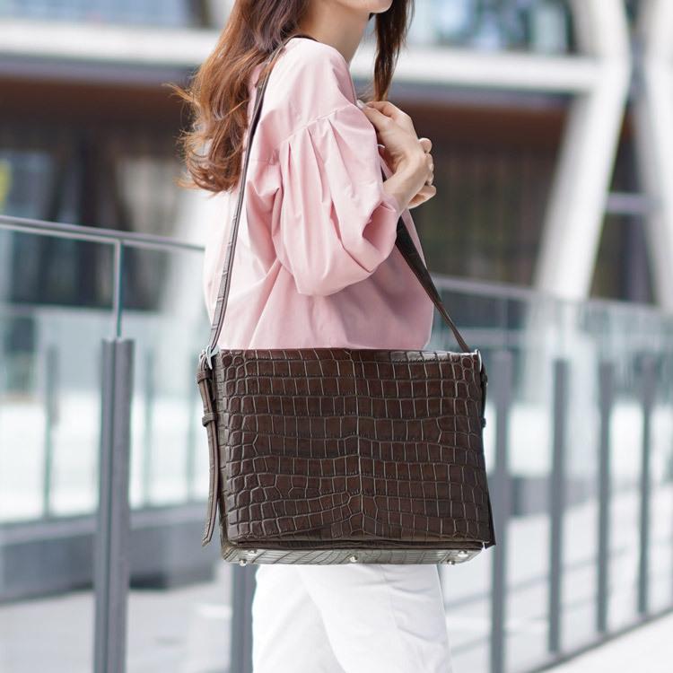 クロコダイルセンター取りマットショルダーバッグかぶせデザイン/レディース(No.06000729) sankyo shokai（三京商会） クロコダイル センター取り マット