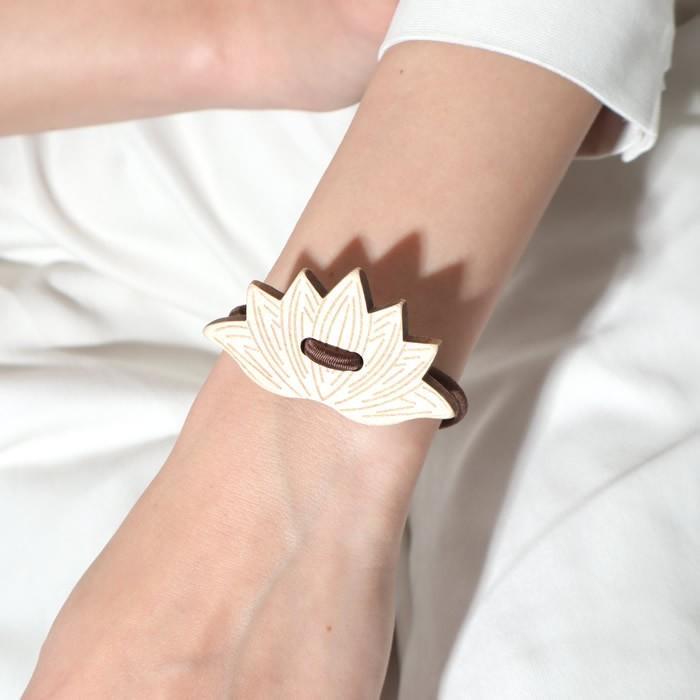 ヘアゴム おしゃれ 髪留め ヘアアクセサリー 大人 子供 ウッドコンチョ 大人 髪ゴム モチーフ ポニー 05 59powd430fa ジャッコランタンjackolantern 通販 Yahoo ショッピング