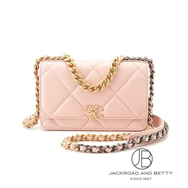 シャネルCHANEL 19 チェーンウォレット