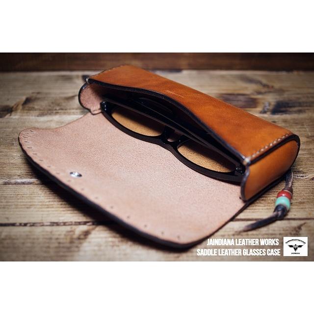 サドルレザーメガネケース ビンンテージ染めライトブラウン 真鍮