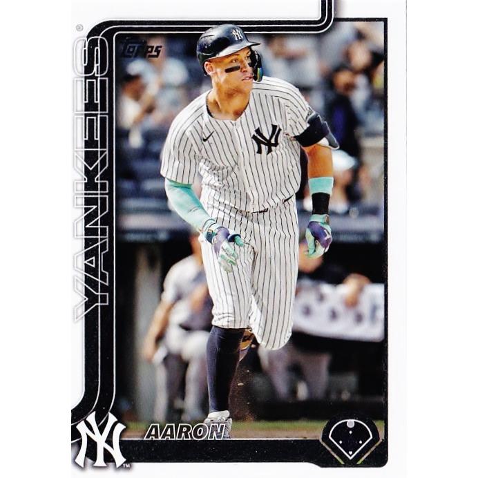 300 【Aaron Judge/New York Yankees】2025 Topps Baseball Series 1