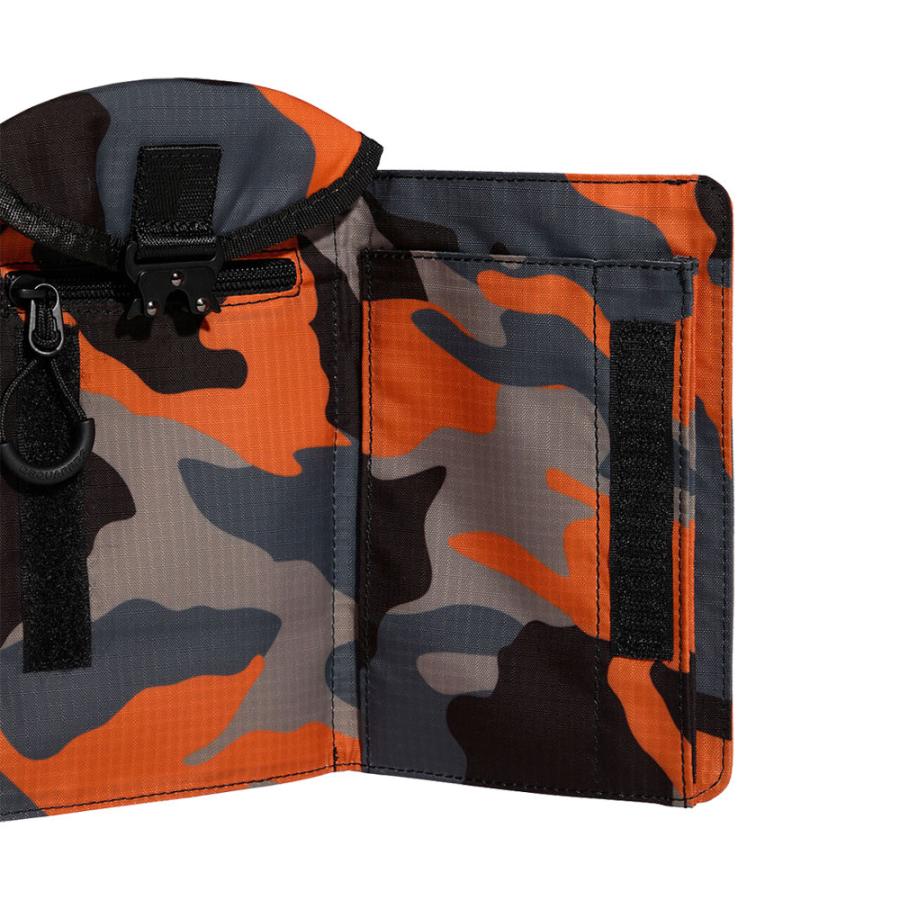 定価6.1万 DSQUARED2 ディースクエアード ロゴジップウォレット 定価6.1万 DSQUARED2 ディースクエアード ロゴジップウォレット