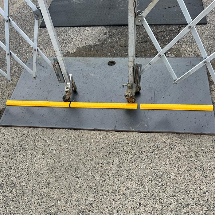 爬虫類ケージ 80×40×40㎝ アルミ複合板防水 ストッパー付属 爬虫類