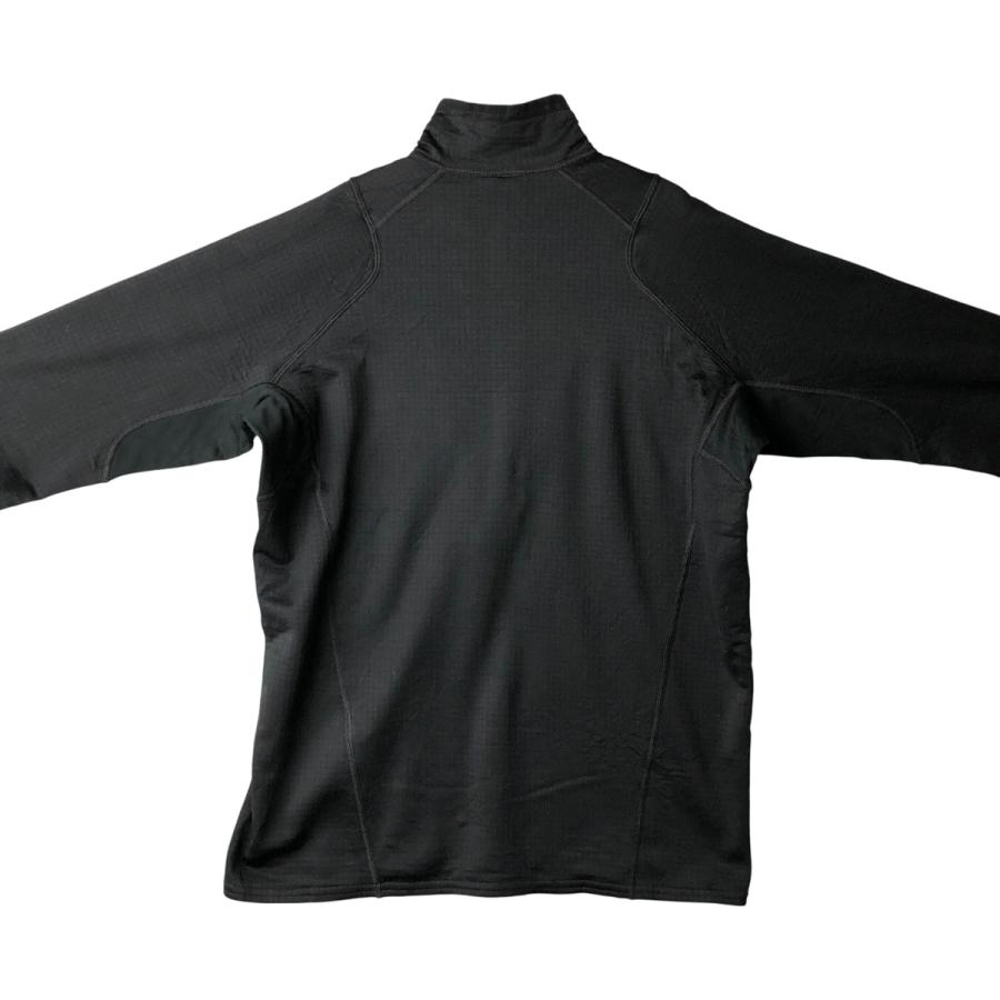 patagonia（パタゴニア） 古着 レギュレーターR1プルオーバー