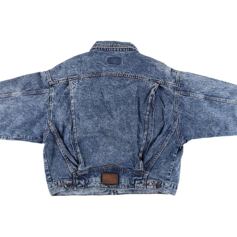 Levi