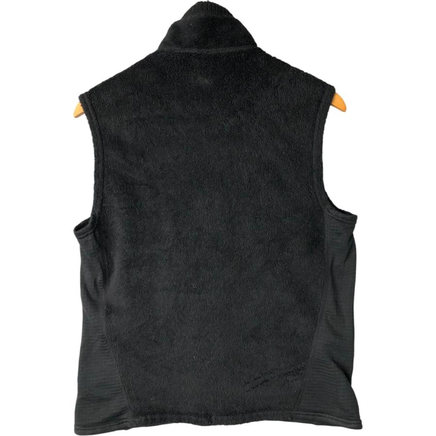 00年代 パタゴニア Patagonia フリースベスト 黒 ブラック 古着 patagonia（パタゴニア） 古着 00年代 フリースベスト USA製 メンズM