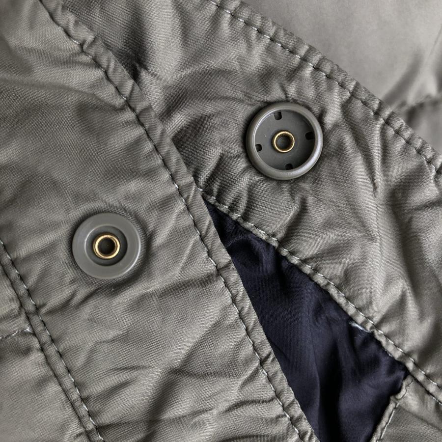 【美品】patagonia ネイビー ダウンジャケット M（27925FA19） patagonia（パタゴニア） 古着 サイレントダウンシャツ 27925FA19 襟