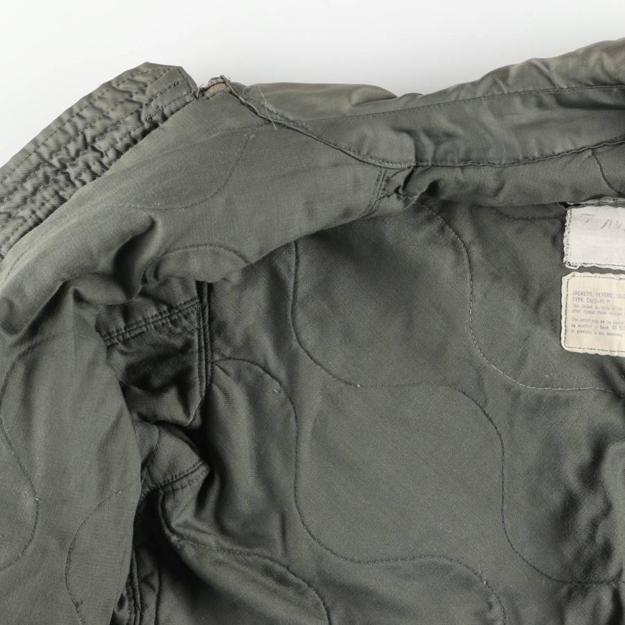 古着 CWU-45/P 中綿入り ミリタリー フライトジャケット メンズL相当