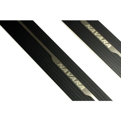 NISSANナバラNP300（D23）オートサイドステップ左右 : AMD WORK SHOP 
