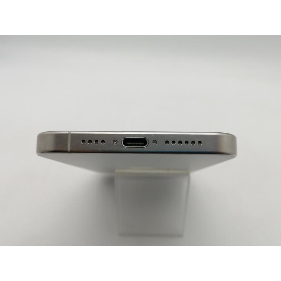 【中古】Apple 国内版 【SIMフリー】 iPhone 15 Pro Max 512GB ホワイトチタニウム MU6V3J/A【OSU301】保証期間１ヶ月【ランクB】の画像