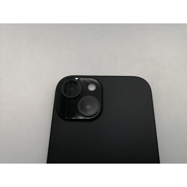 【中古】Apple docomo 【SIMフリー】 iPhone 15 128GB ブラック MTMH3J/A【OSU301】保証期間１ヶ月【ランクC】の画像