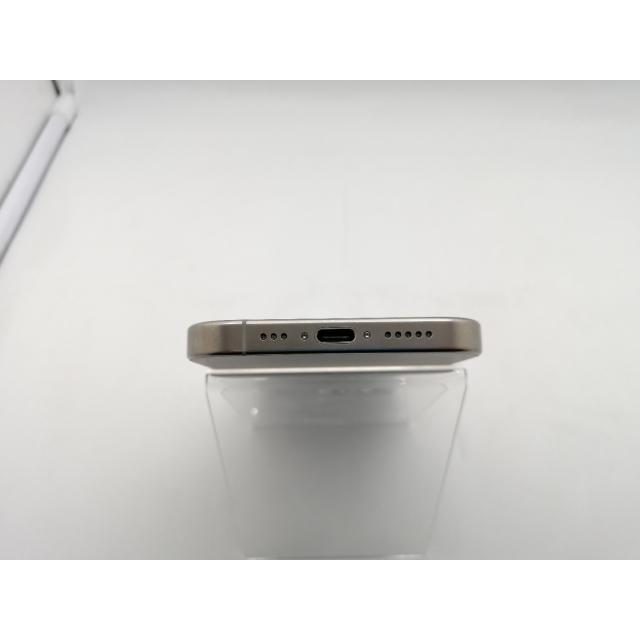 【中古】Apple SoftBank 【SIMフリー】 iPhone 16 Pro 128GB ナチュラルチタニウム MYMY3J/A【OSU301】保証期間１ヶ月【ランクA】の画像