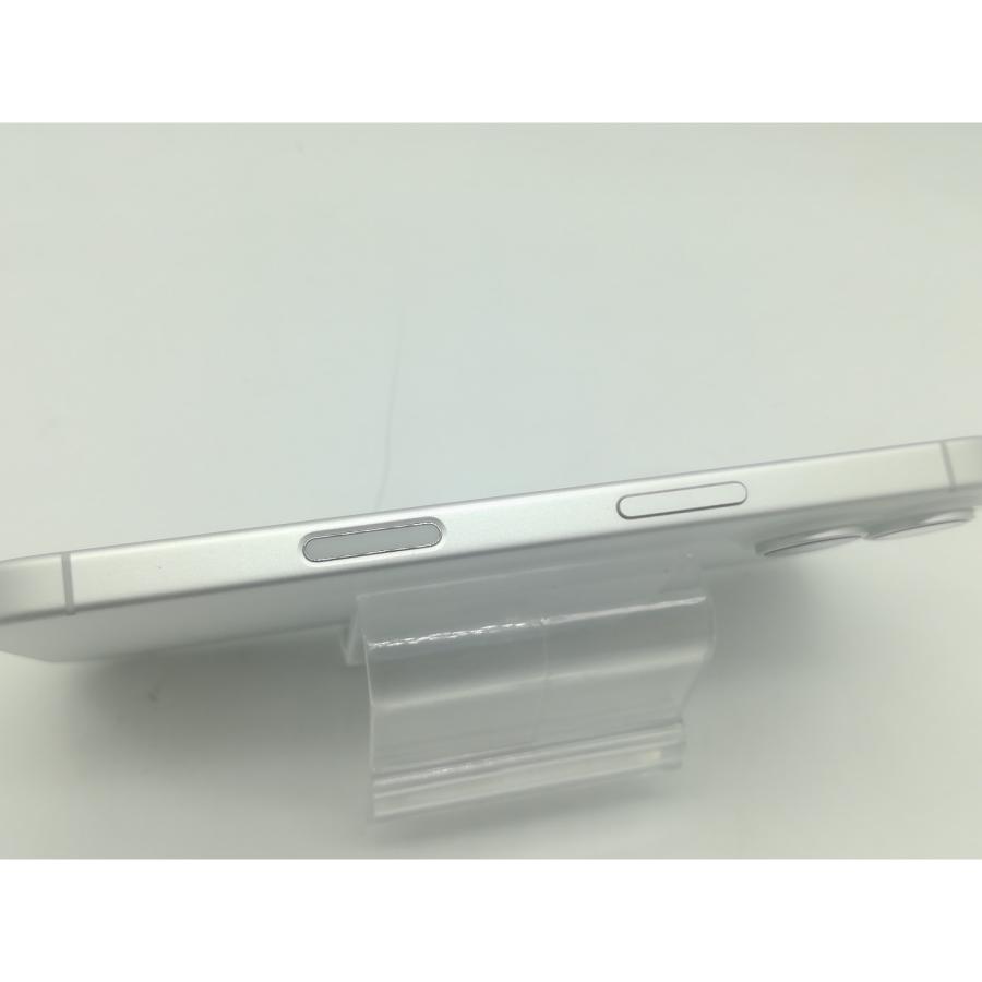 【中古】Apple docomo 【SIMフリー】 iPhone 16 128GB ホワイト MYDR3J/A【OSU301】保証期間１ヶ月【ランクA】の画像