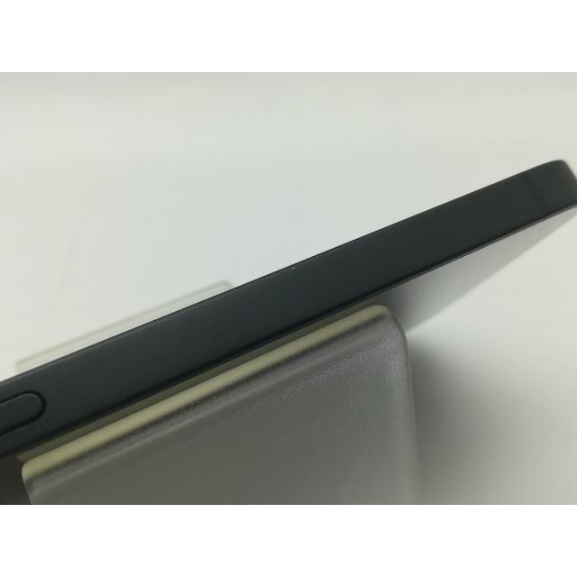 【中古】Apple 国内版 【SIMフリー】 iPhone 16e 256GB ブラック MD1T4J/A【OSU301】保証期間１ヶ月【ランクB】の画像
