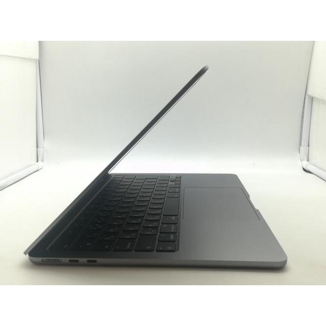 【中古】Apple MacBook Air 13インチ CTO (M2,2022) シルバー M2(CPU:8C/GPU:10C)/16G/512G/35W AC(USB-Cx2)【OSU301】保証期間１ヶ月【ランクA】の画像