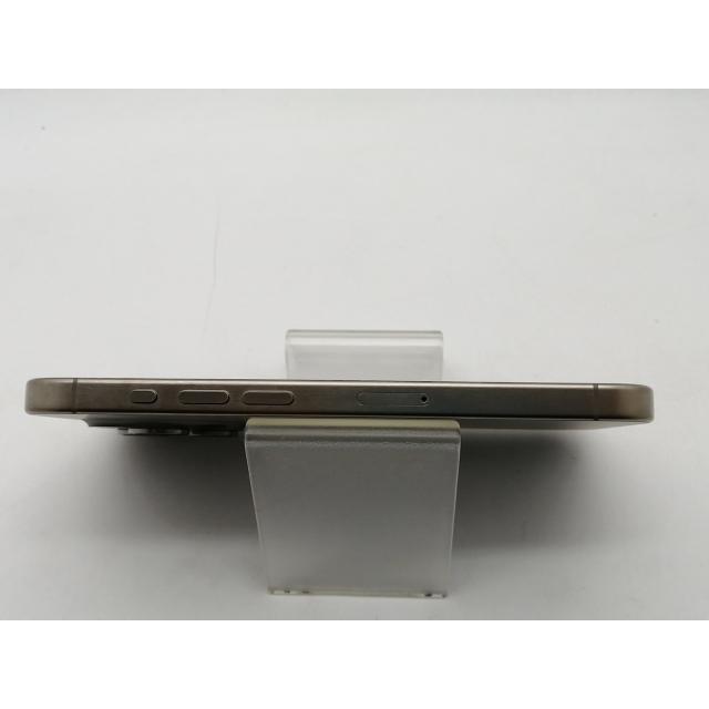 【中古】Apple 国内版 【SIMフリー】 iPhone 15 Pro 128GB ナチュラルチタニウム MTU93J/A【大須アメ横】保証期間１ヶ月【ランクA】の画像