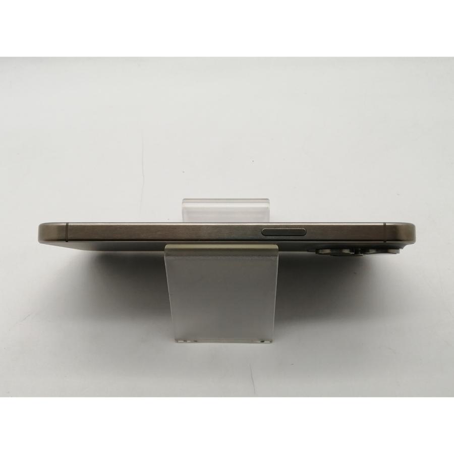 【中古】Apple 国内版 【SIMフリー】 iPhone 15 Pro Max 256GB ナチュラルチタニウム MU6R3J/A【大須アメ横】保証期間１ヶ月【ランクA】の画像