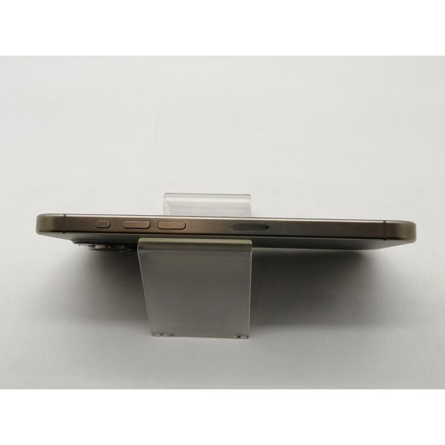 【中古】Apple 国内版 【SIMフリー】 iPhone 15 Pro Max 256GB ナチュラルチタニウム MU6R3J/A【大須アメ横】保証期間１ヶ月【ランクA】の画像