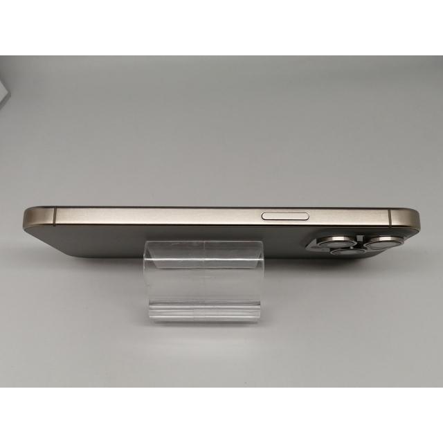 【中古】Apple au 【SIMフリー】 iPhone 15 Pro Max 512GB ナチュラルチタニウム MU6W3J/A【大須アメ横】保証期間１ヶ月【ランクA】の画像