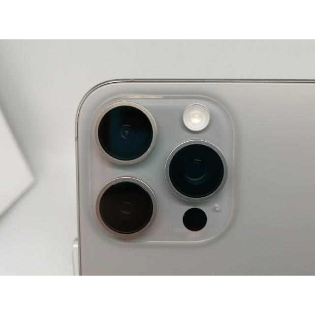 【中古】Apple au 【SIMフリー】 iPhone 15 Pro Max 512GB ナチュラルチタニウム MU6W3J/A【大須アメ横】保証期間１ヶ月【ランクA】の画像
