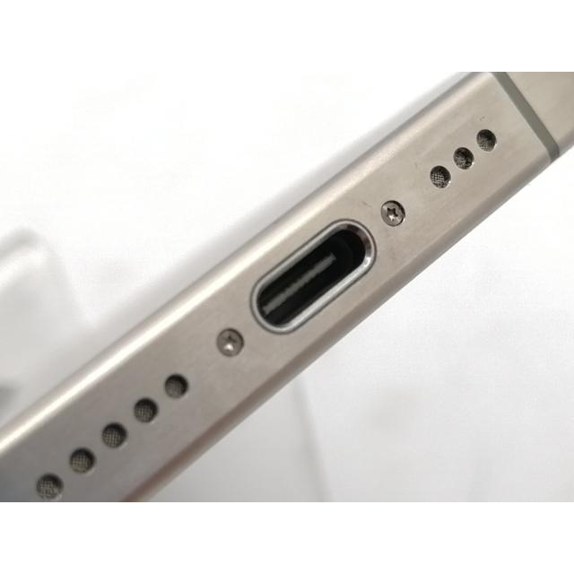 【中古】Apple 海外版 【SIMフリー】 iPhone 15 Pro 256GB ナチュラルチタニウム【OSU301】保証期間１ヶ月【ランクA】の画像