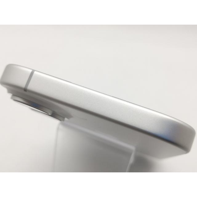 【中古】Apple 国内版 【SIMフリー】 iPhone 17 256GB ホワイト MG684J/A【OSU301】保証期間１ヶ月【ランクA】の画像
