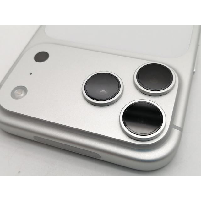 中古】Apple 国内版 【SIMフリー】 iPhone 17 Pro Max 256GB シルバー