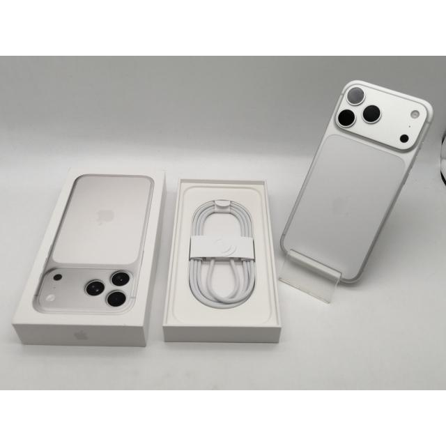中古】Apple 国内版 【SIMフリー】 iPhone 17 Pro Max 256GB シルバー