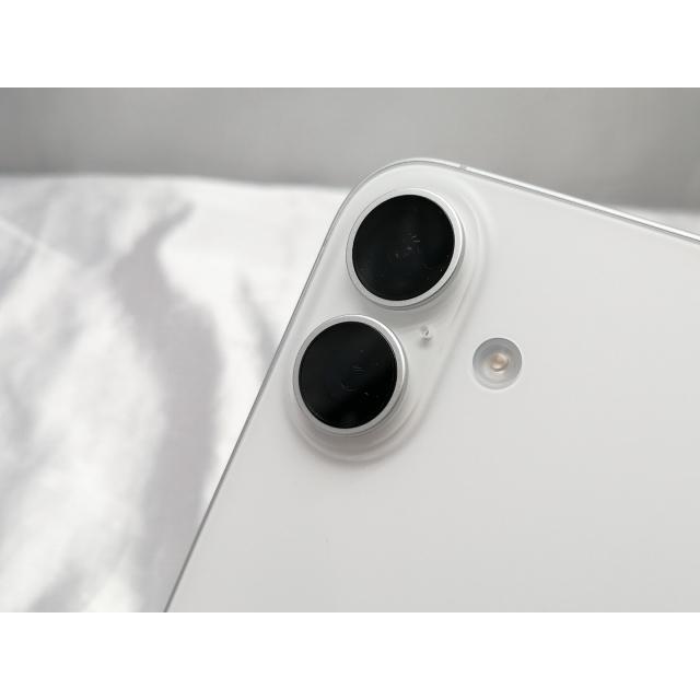 中古】Apple 国内版 【SIMフリー】 iPhone 16 Plus 256GB 中古】Apple 国内版 【SIMフリー】 iPhone 16 Plus 256GB