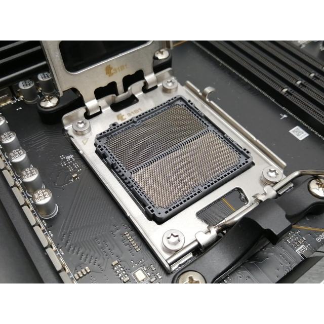 中古】MSI MAG X670E TOMAHAWK WIFI X670/AM5/ATX【ECセンター】保証