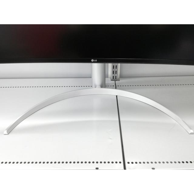 中古】LG電子 40WP95C-W [39.7インチ/5120x2160/Nano IPS/非光沢/USB-C