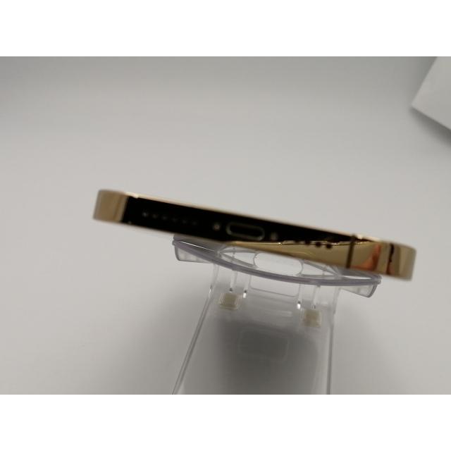 【中古】Apple docomo 【SIMフリー】 iPhone 13 Pro Max 256GB ゴールド MLJA3J/A【ECセンター】保証期間１ヶ月【ランクB】の画像