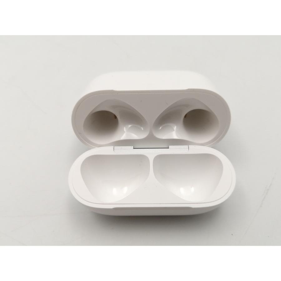 中古】Apple AirPods 4 アクティブノイズキャンセリング搭載モデル