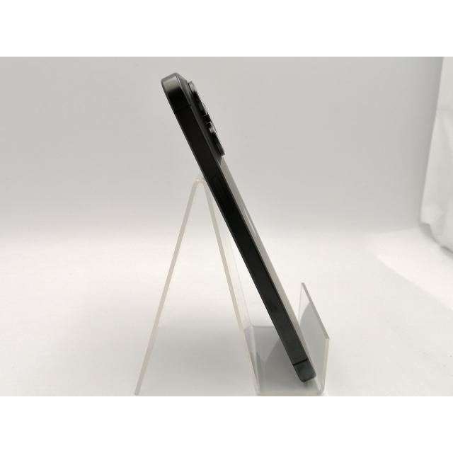 【中古】Apple 国内版 【SIMフリー】 iPhone 15 Pro Max 256GB ブラックチタニウム MU6P3J/A【ECセンター】保証期間１ヶ月【ランクA】の画像
