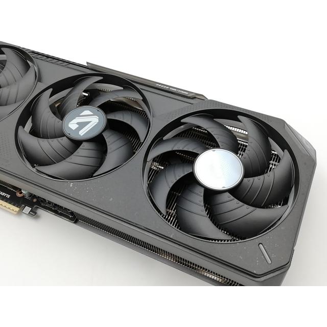 中古】GIGABYTE GV-N5070GAMING OC-12GD RTX5070/12GB(GDDR7)【EC