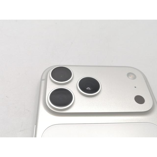 中古】Apple 国内版 【SIMフリー】 iPhone 17 Pro Max 256GB シルバー