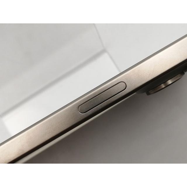 【中古】Apple 国内版 【SIMフリー】 iPhone 15 Pro Max 256GB ナチュラルチタニウム MU6R3J/A【ECセンター】保証期間１ヶ月【ランクA】の画像
