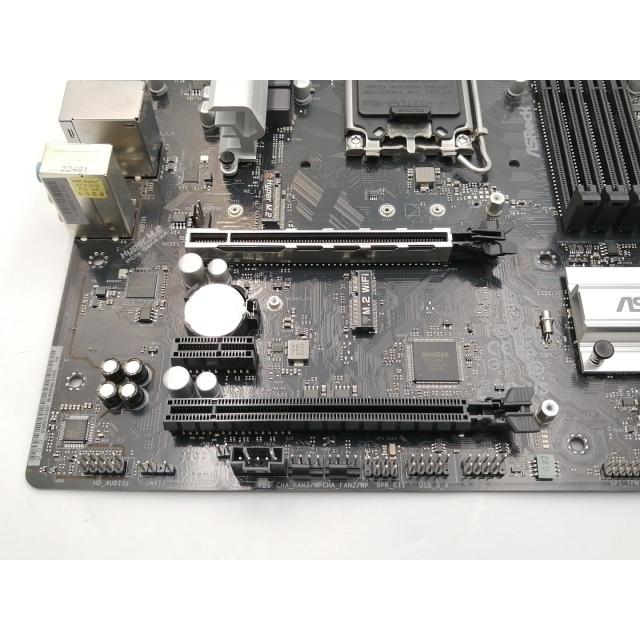 中古】ASRock B660M Phantom Gaming 4 B660(DDR4)/LGA1700/MicroATX