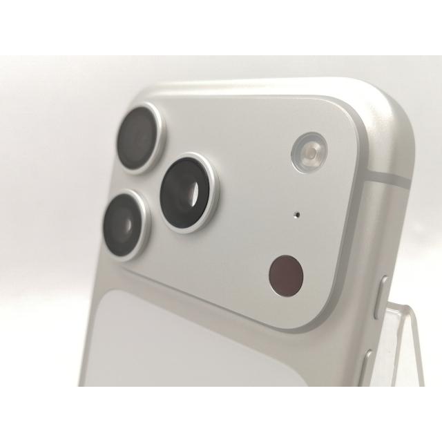 中古】Apple 国内版 【SIMフリー】 iPhone 17 Pro 1TB シルバー MG8D4J