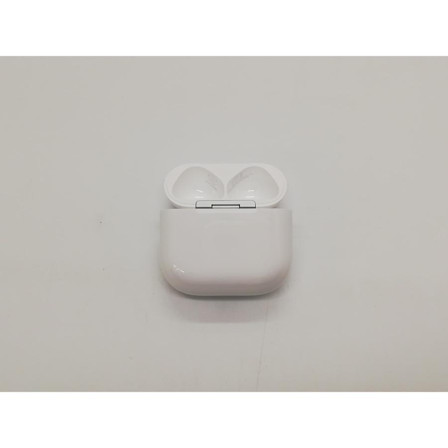 中古】Apple AirPods 4 アクティブノイズキャンセリング搭載モデル