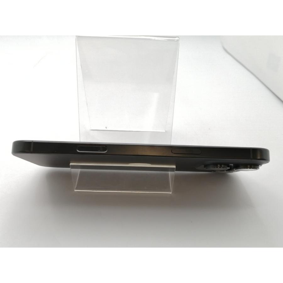 【中古】Apple docomo 【SIMフリー】 iPhone 16 Pro Max 256GB ブラックチタニウム MYWG3J/A【ECセンター】保証期間１ヶ月【ランクA】の画像