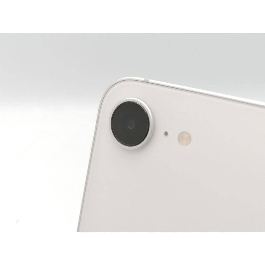 【中古】Apple SoftBank 【SIMフリー】 iPhone 16e 128GB ホワイト MD1R4J/A【ECセンター】保証期間１ヶ月【ランクA】の画像