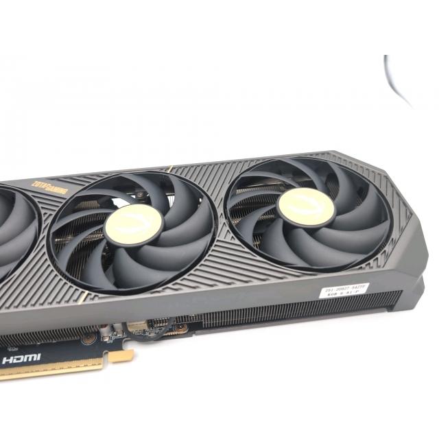 ZOTAC GeForce RTX 5070 12GB 中古 中古】ZOTAC ZOTAC GAMING GeForce RTX 5070 SOLID ZT-B50700D-10P