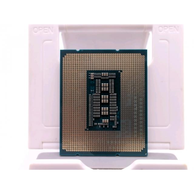 中古】Intel Core i7-14700KF(3.4GHz) Bulk LGA1700/20C(P:8C/E:12C